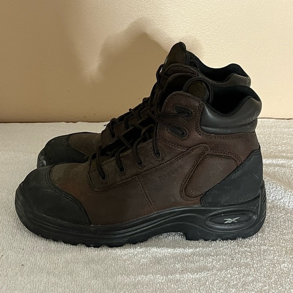 Reebok High Top Safety Steel Toe Shoes Sz 8 1/2 main image 5